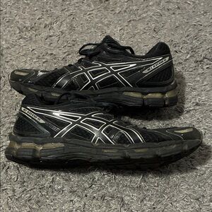ASICS gel kayano 19